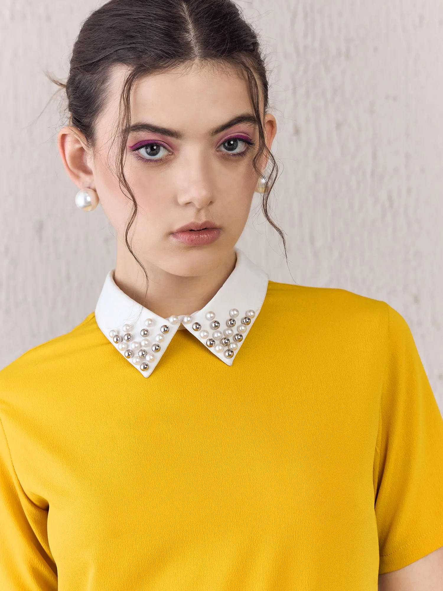 Berrylush Women Solid Yellow Contrast Peter Pan Collar Neck Short Sleeves Back Keyhole Embellished Regular Top