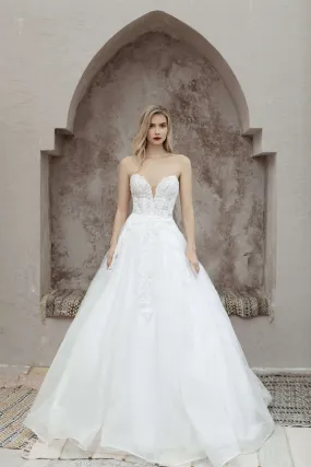 Magnolia White: Amaryllis