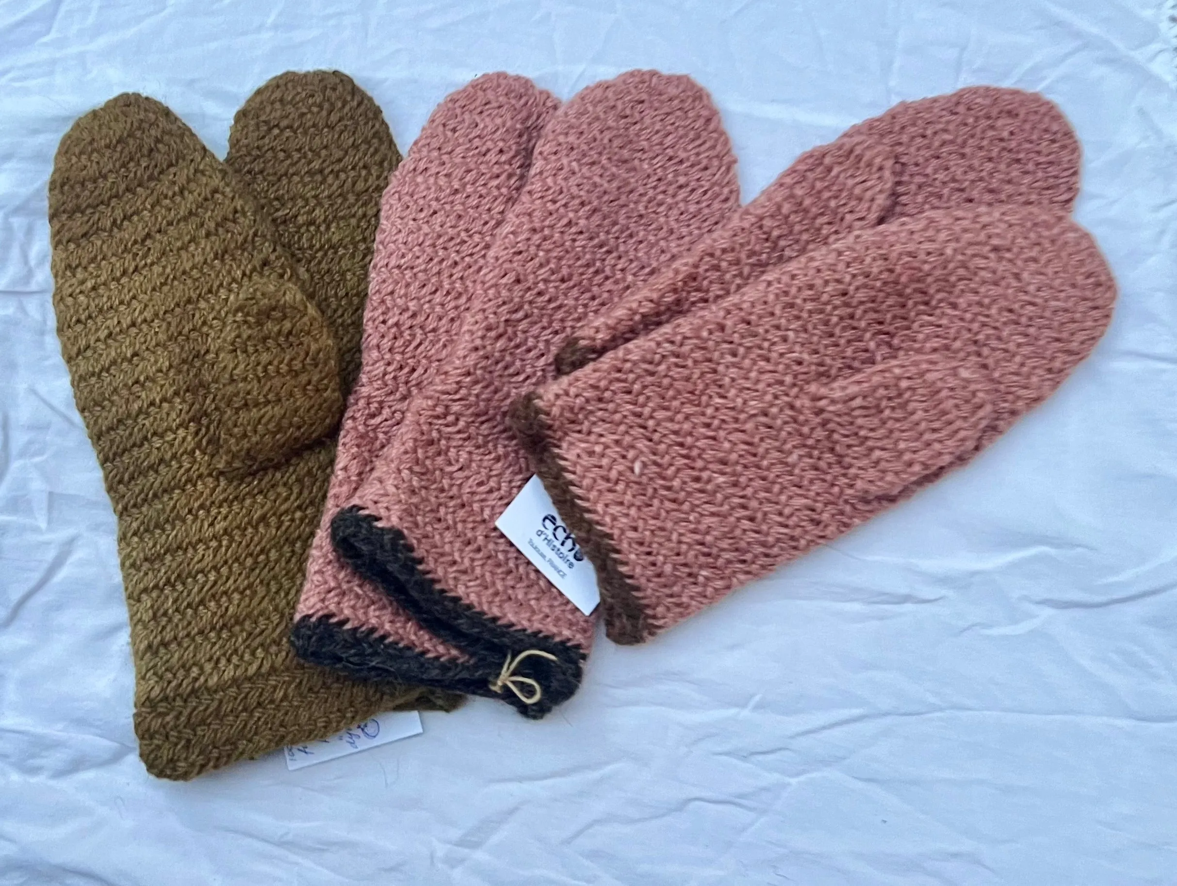 Nalbinding Hat & Gloves / Needle binding