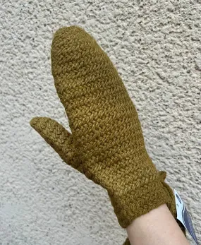 Nalbinding Hat & Gloves / Needle binding