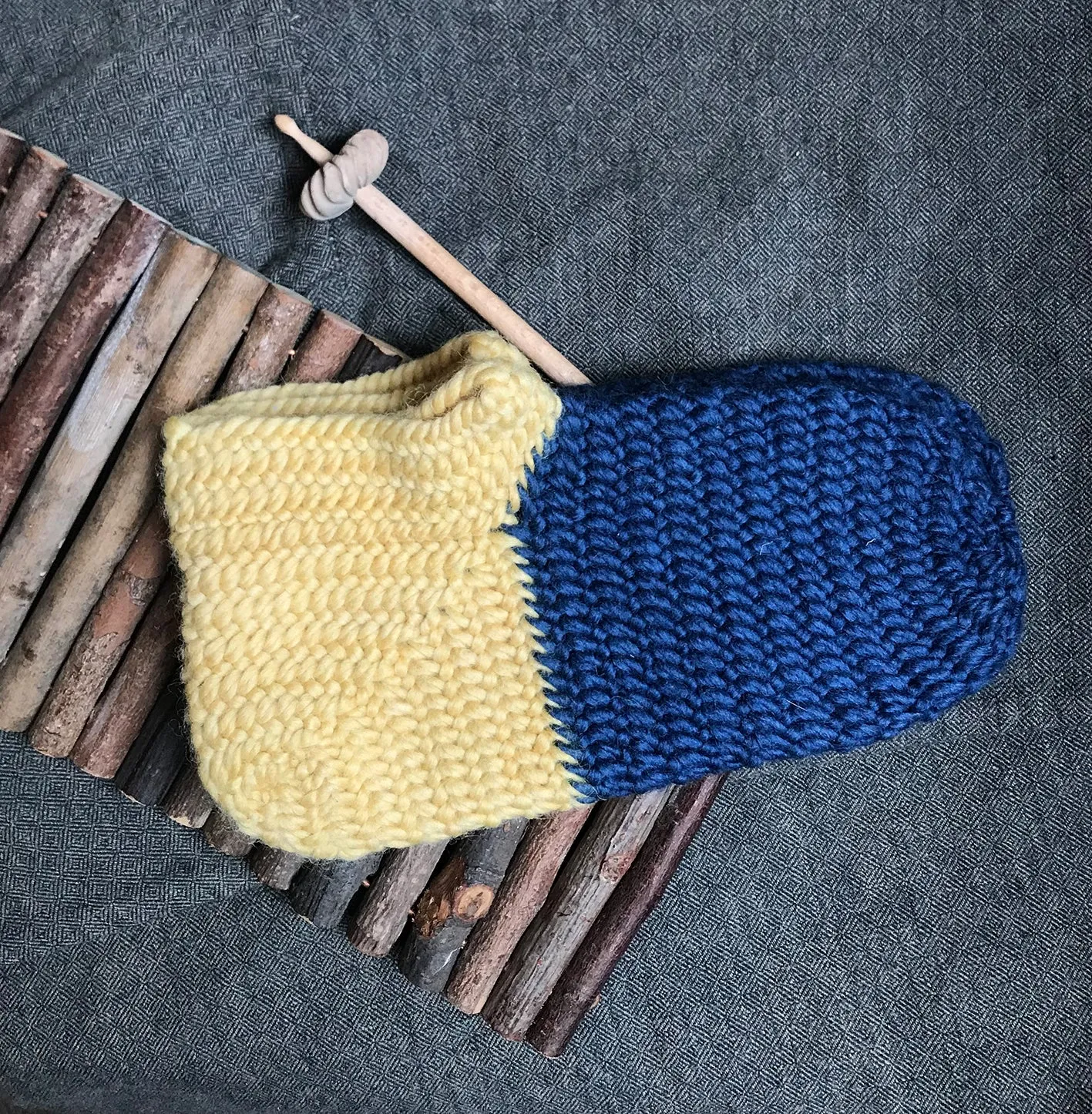 Nalbinding socks / Needle binding socks