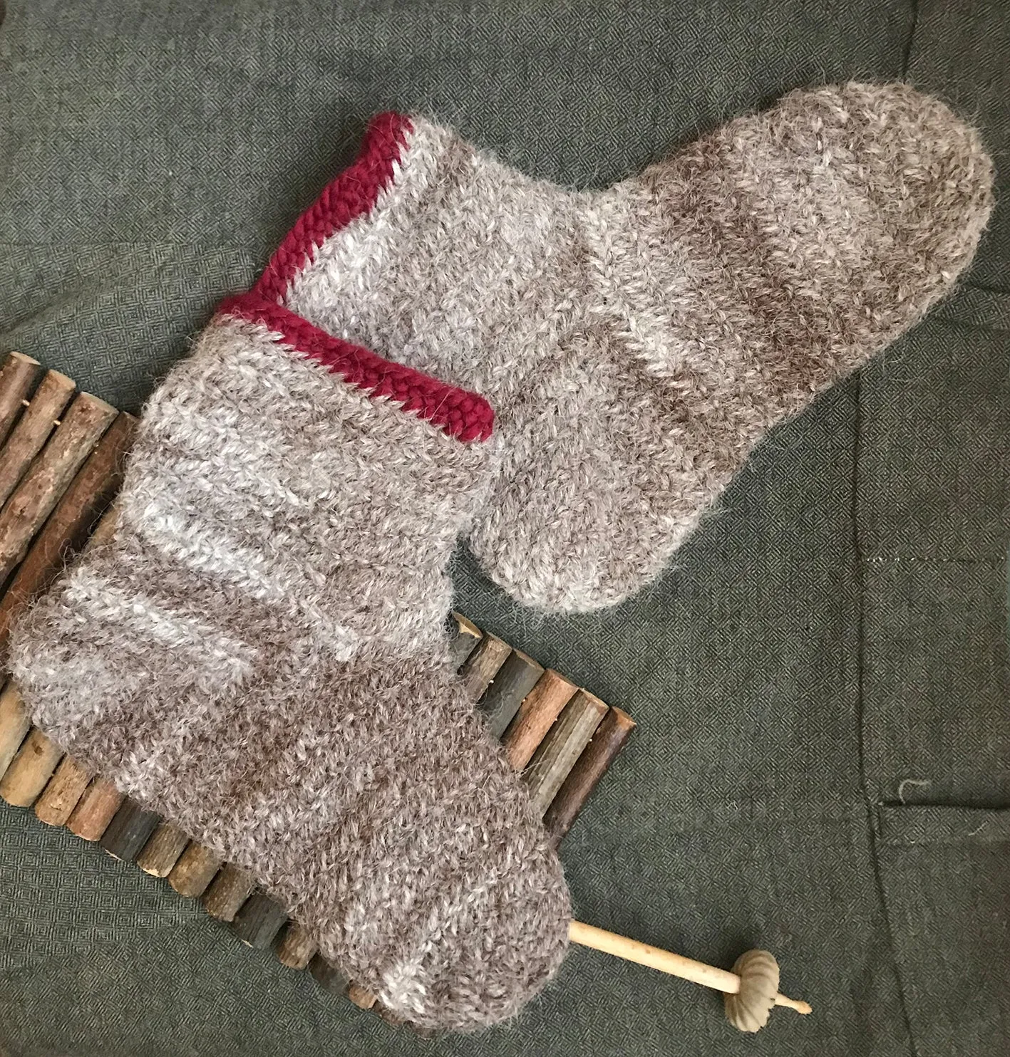 Nalbinding socks / Needle binding socks