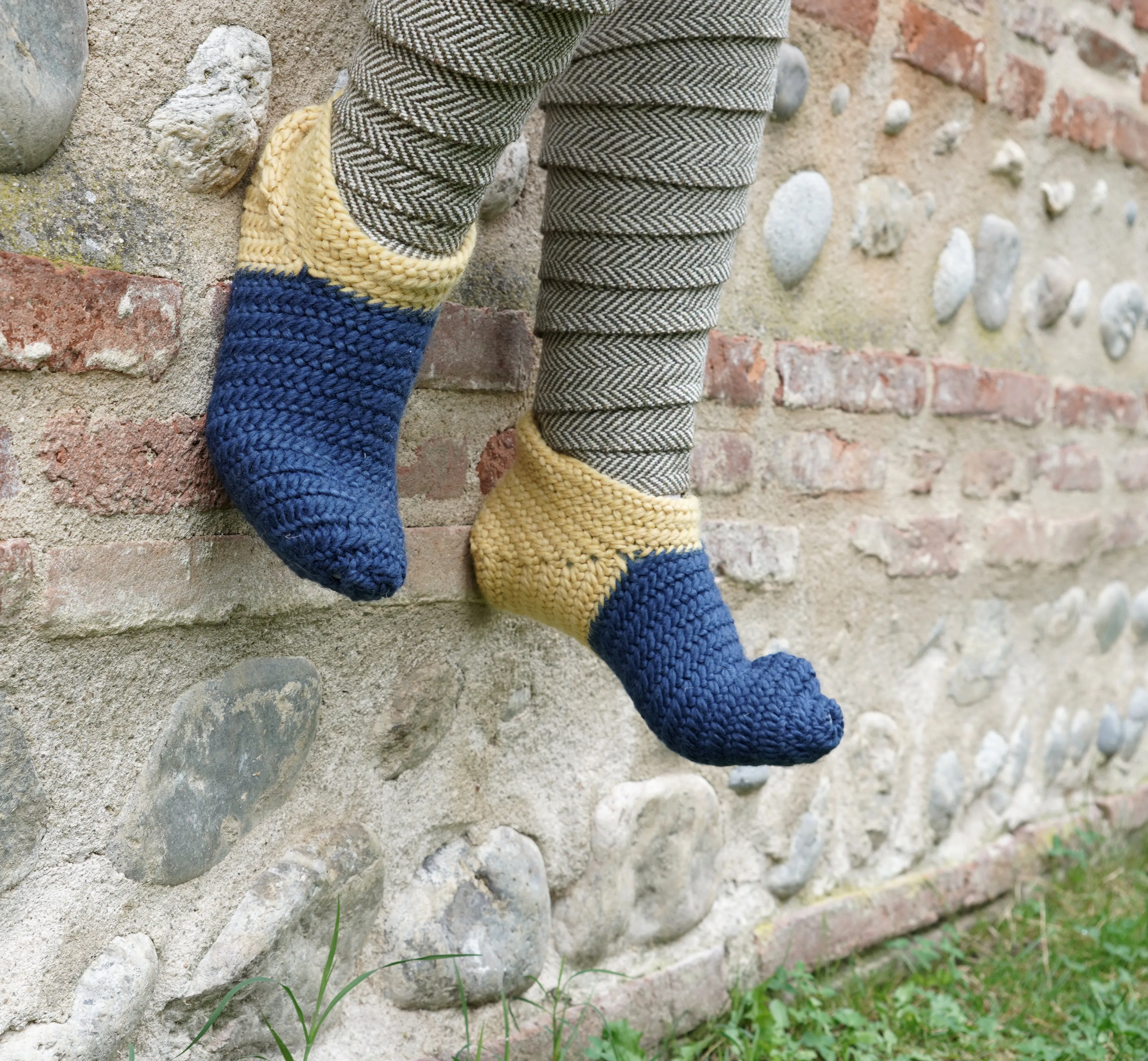 Nalbinding socks / Needle binding socks