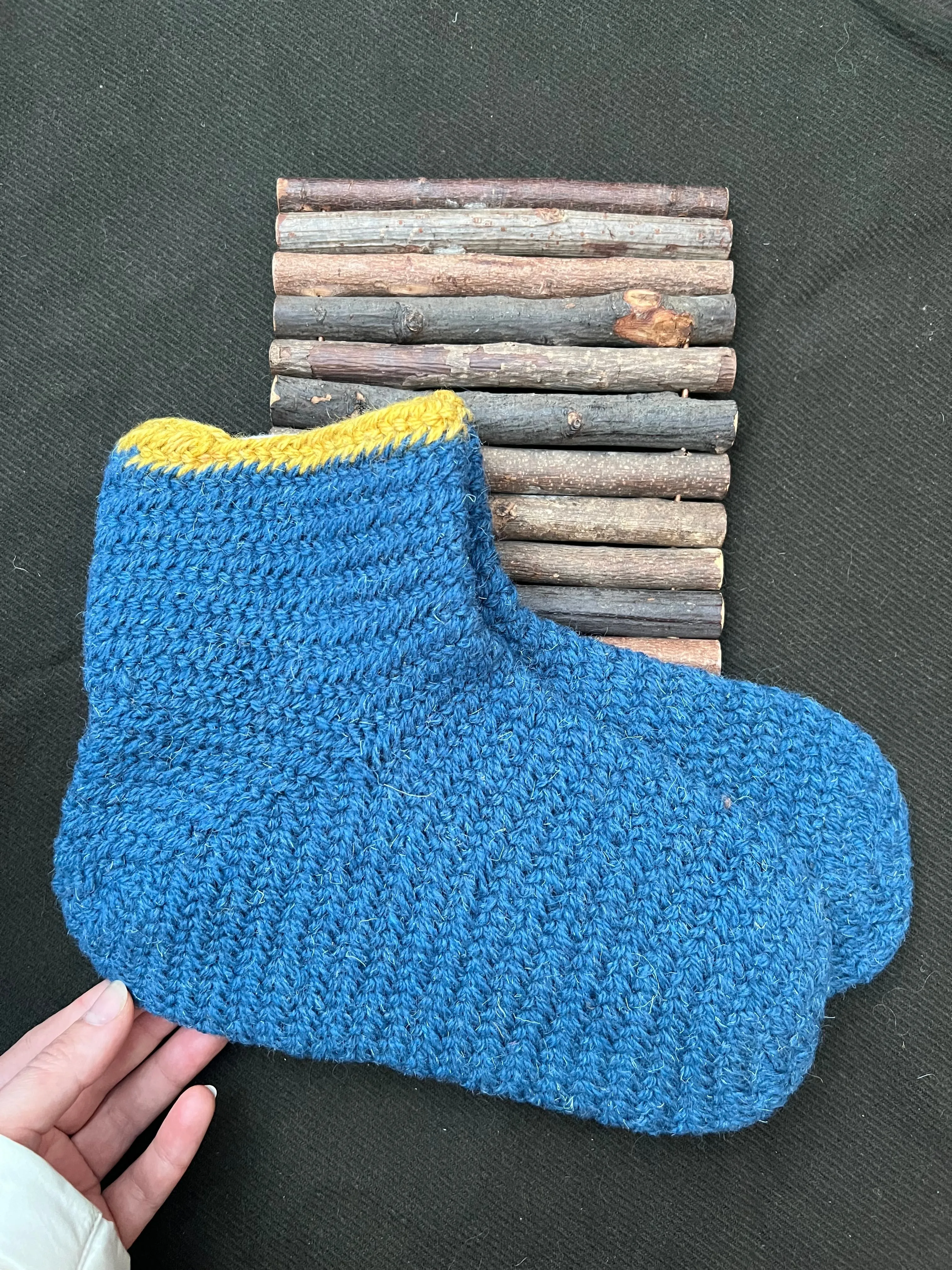 Nalbinding socks / Needle binding socks