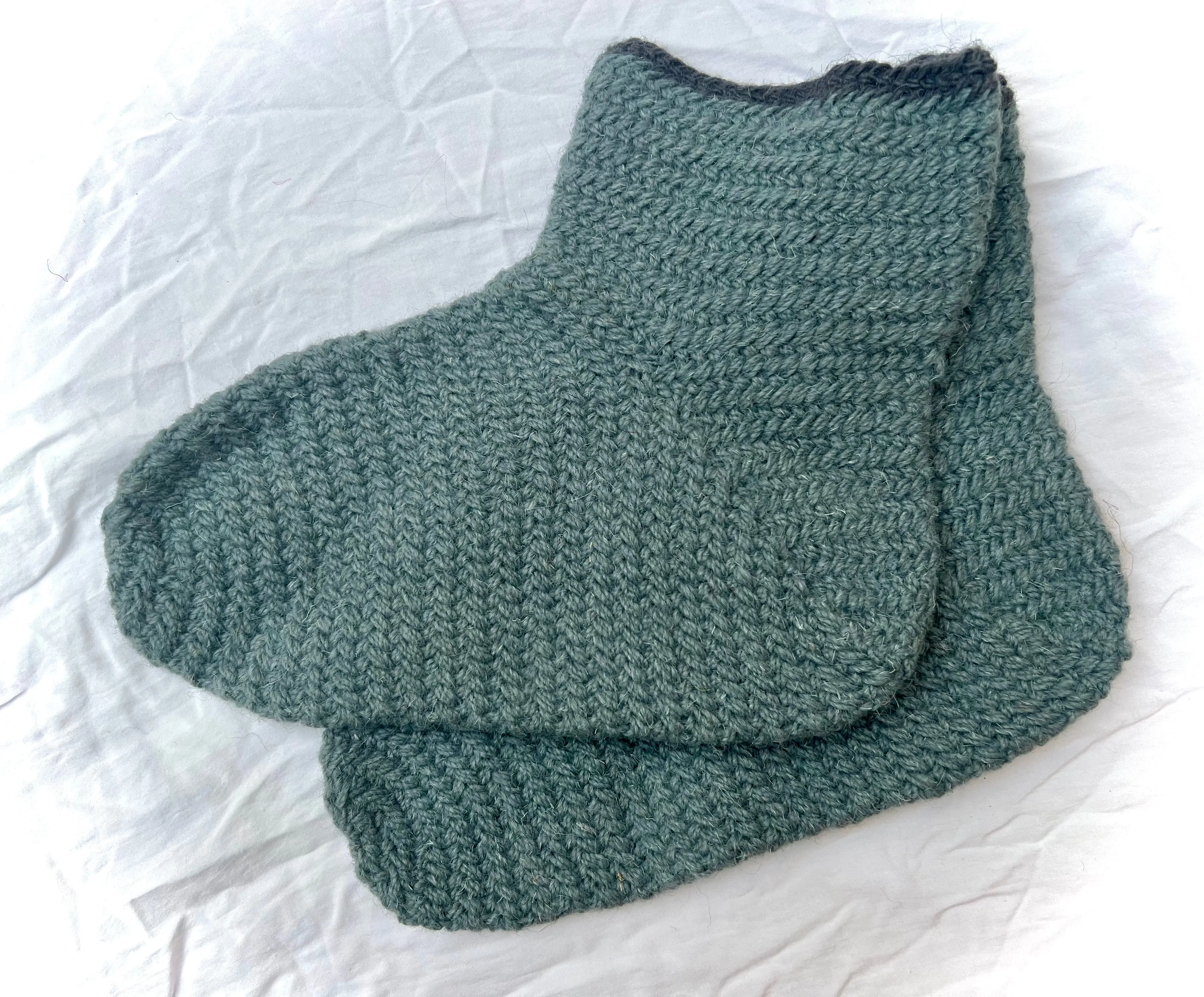 Nalbinding socks / Needle binding socks