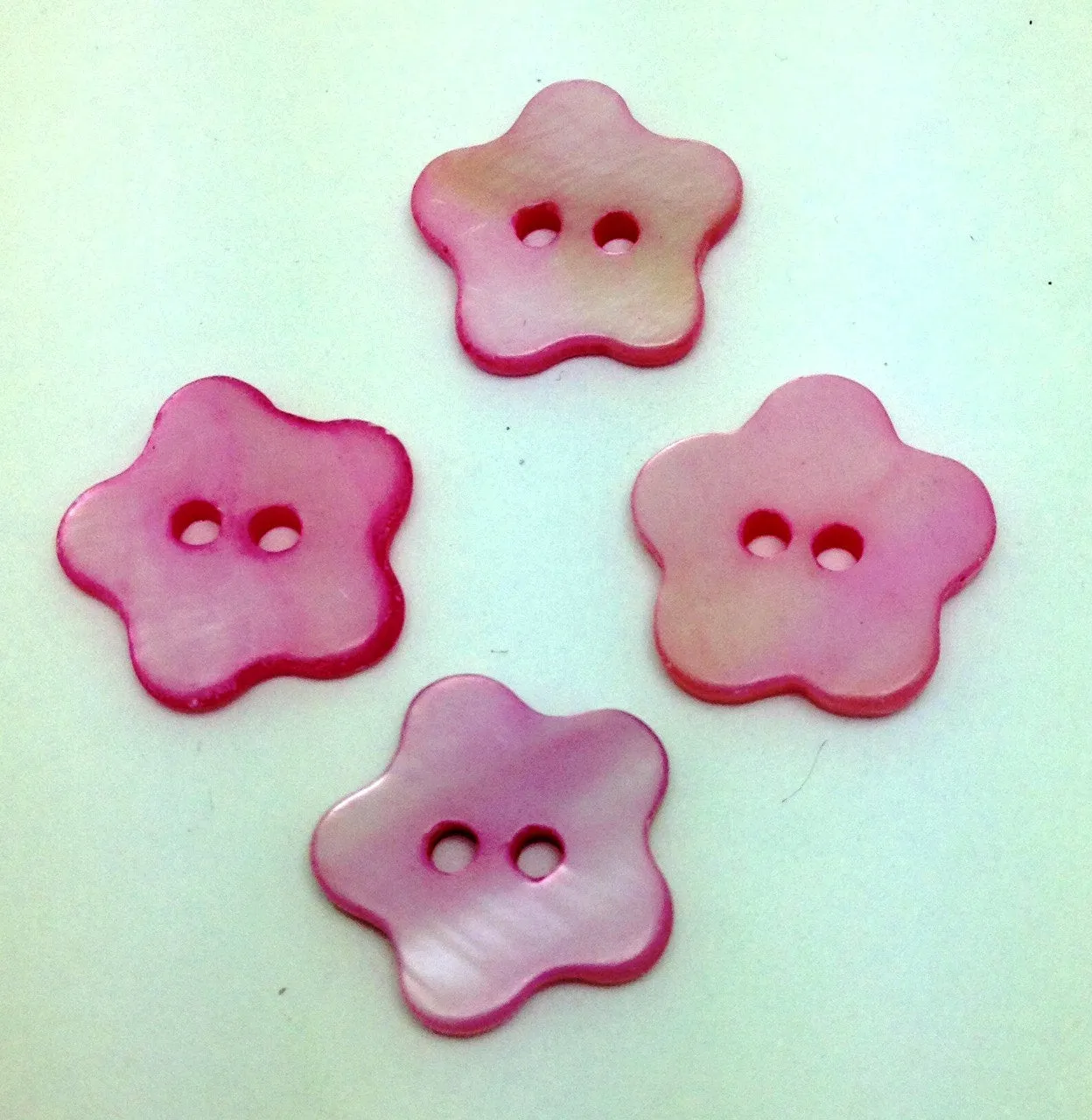 Natural Shell Dyed Buttons - FLR0001MX