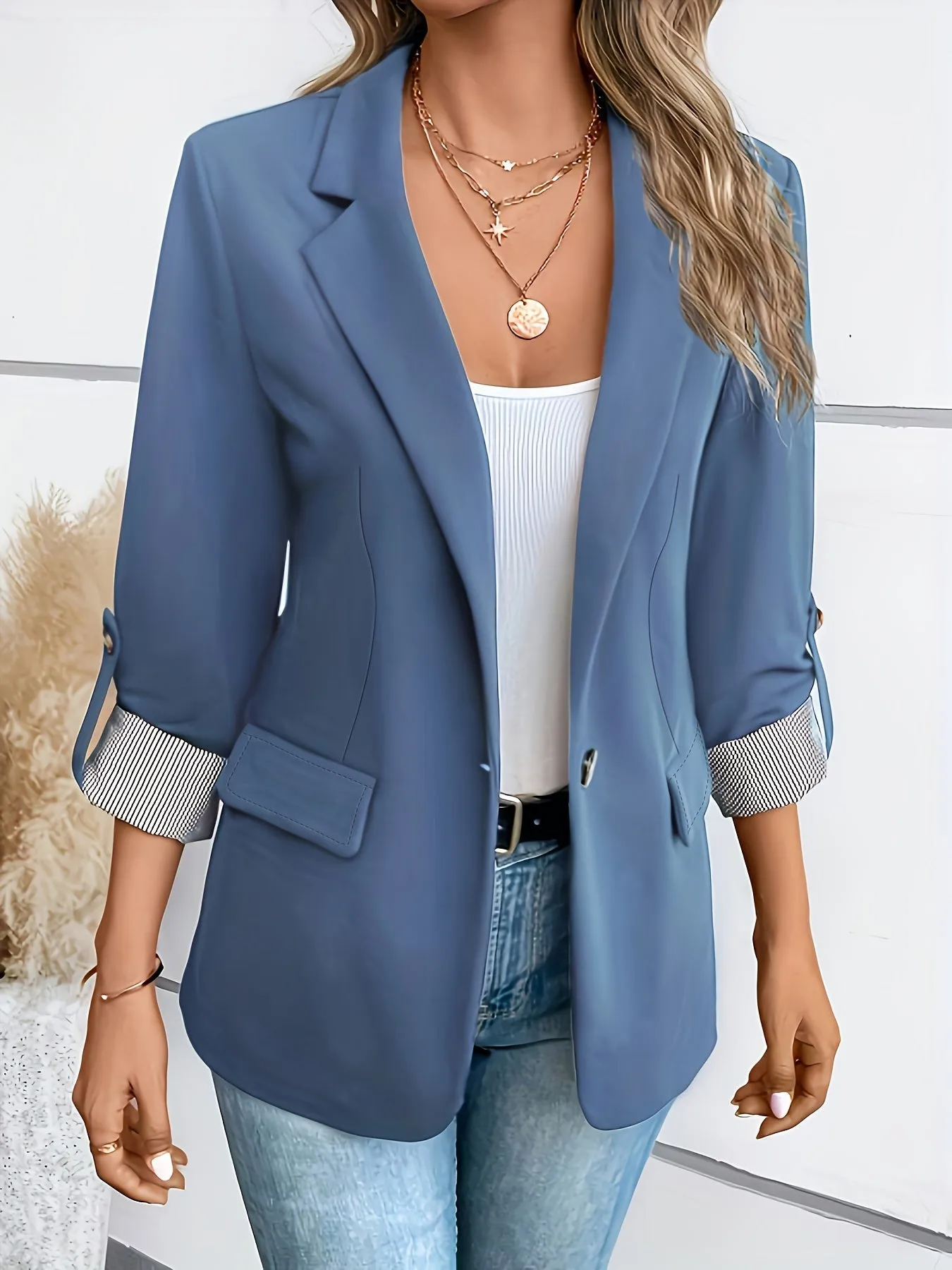 Women's Elegant Business Blazer with Side Pockets and Notch Collar | Ideal for All Seasons