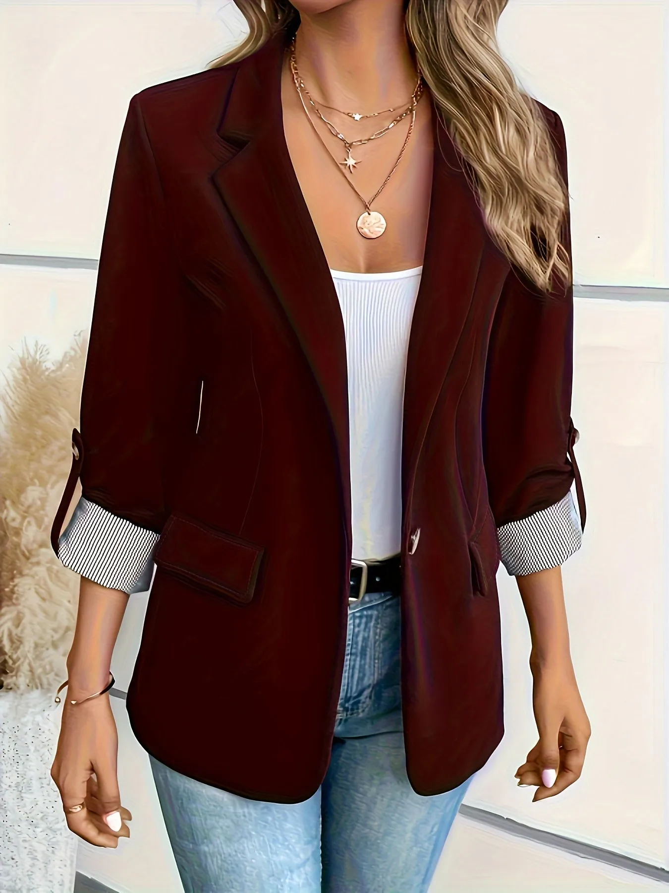 Women's Elegant Business Blazer with Side Pockets and Notch Collar | Ideal for All Seasons